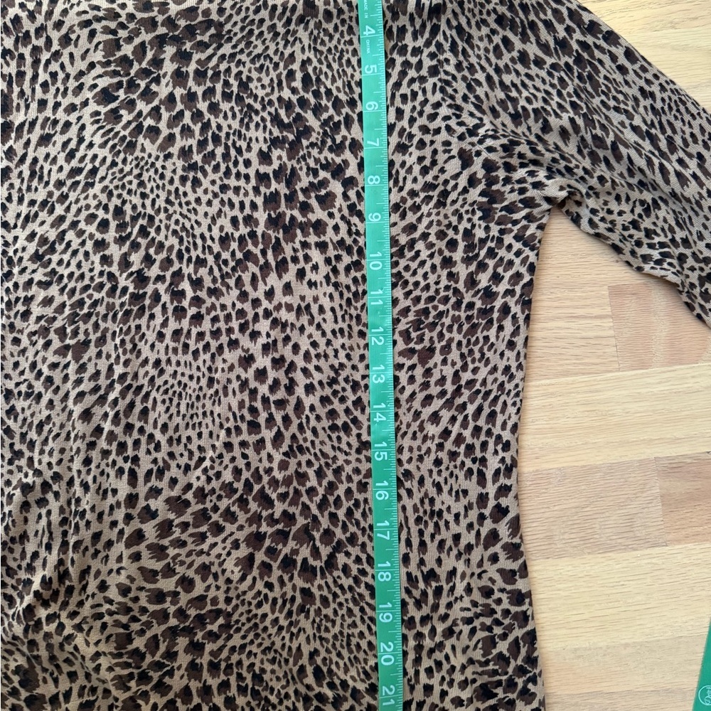Vintage Talbots Mock Neck Animal Print Silk Camelhair Top Petite Medium CBK - Picture 9 of 10